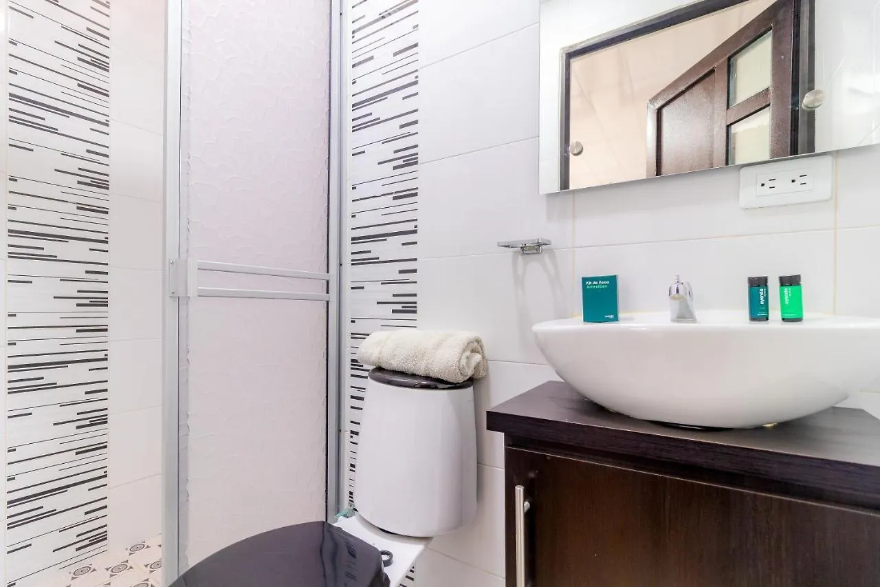 Hotel Ayenda Casa Alvarez Bogota
